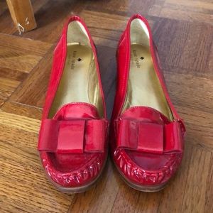 LIKE NEW Kate Spade Patent leather bow loafers